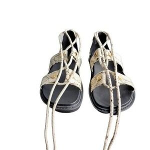 NEW BCBG Lace Up Sandals Sz 7.5 Y2K Boho Beige Animal‎ Print